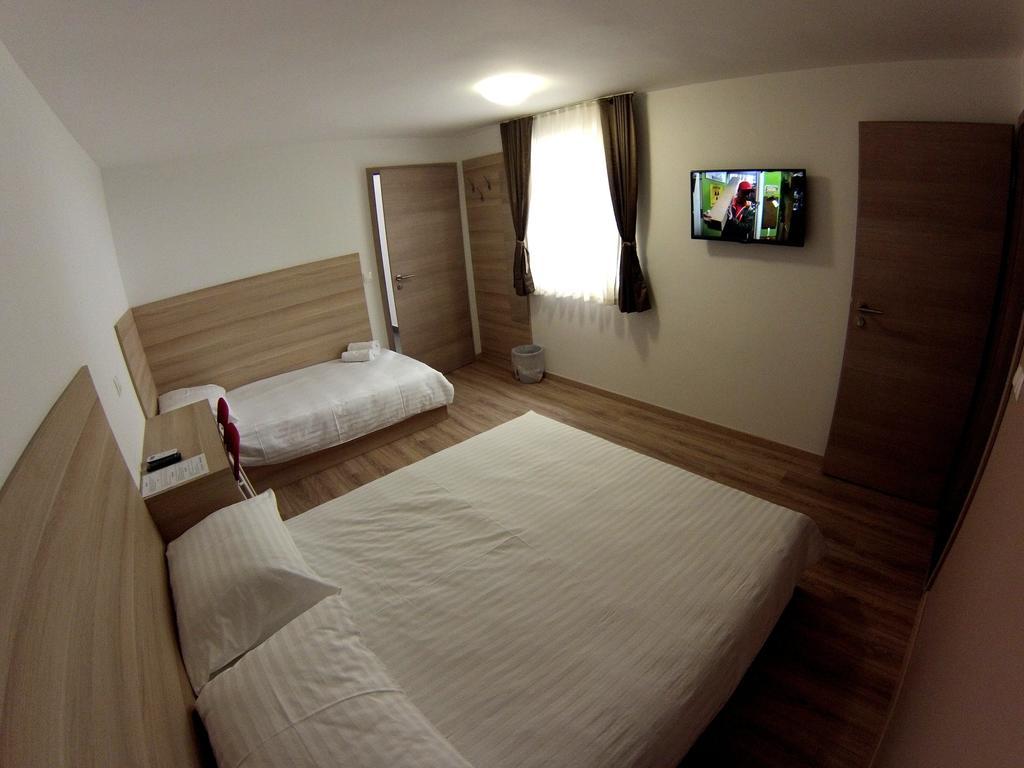 Sweet Dreams Rooms And Apartments Постойна Номер фото