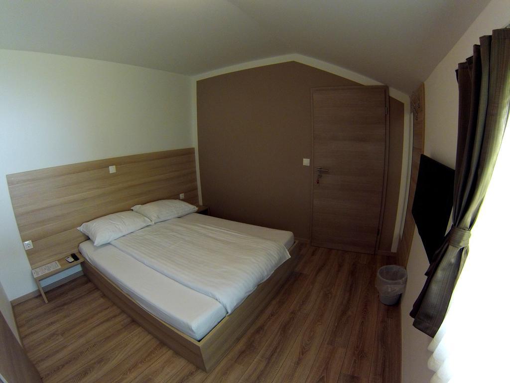 Sweet Dreams Rooms And Apartments Постойна Номер фото