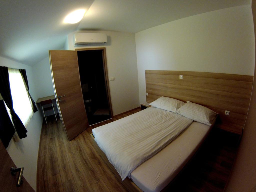 Sweet Dreams Rooms And Apartments Постойна Номер фото