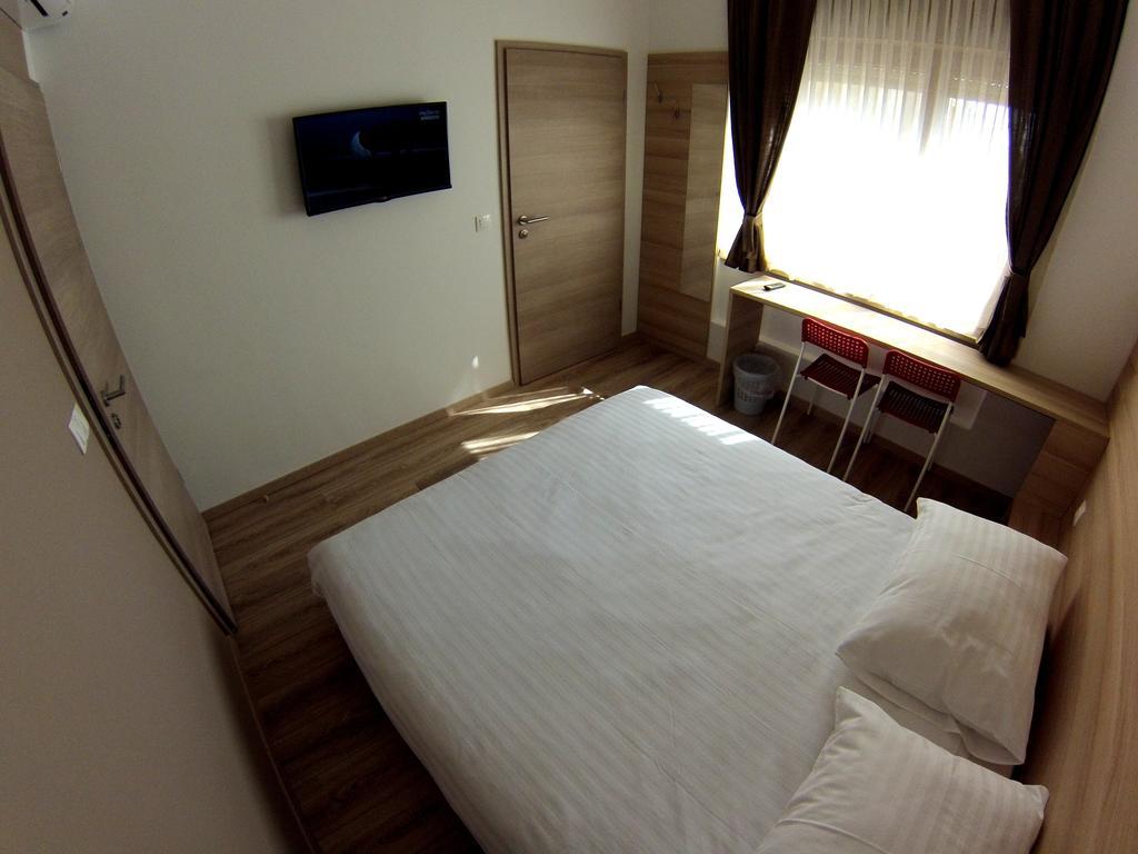 Sweet Dreams Rooms And Apartments Постойна Номер фото